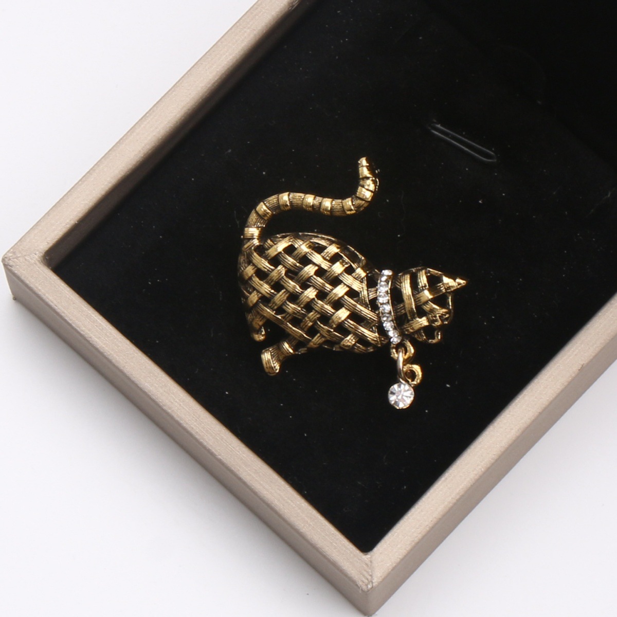 Коллекция брошей с изысканными – обзор и цена Collectible Vintage Brooches