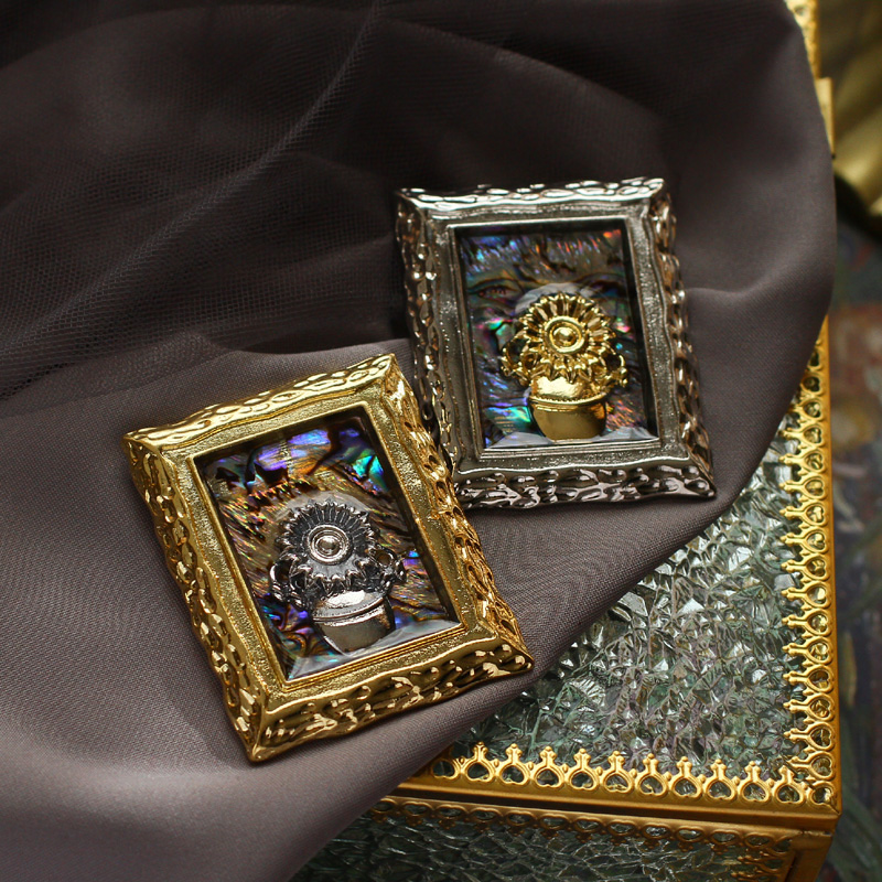 Винтажная брошь в виде подсолн – обзор и цена Collectible Vintage Brooches